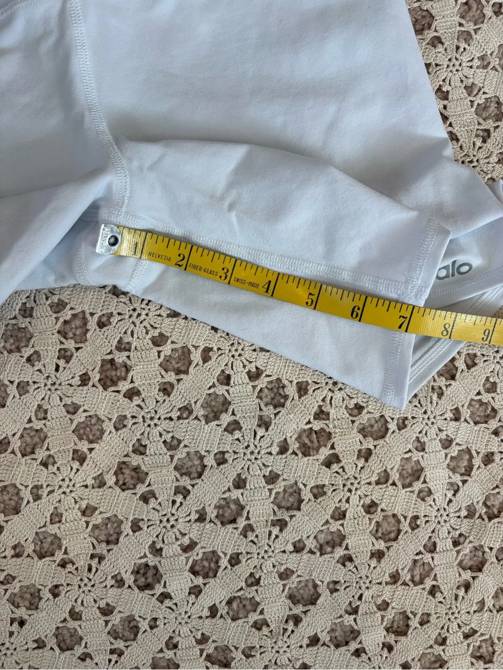Alo Yoga Biker Shorts White 7” Inseam Size Small